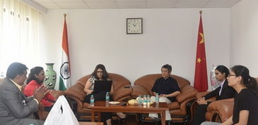 駐孟買總領事鄭曦原會見中國簽證代辦中心負責人，共商簽證服務優化